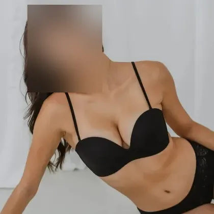 Amanda Flora - zdjęcie 1