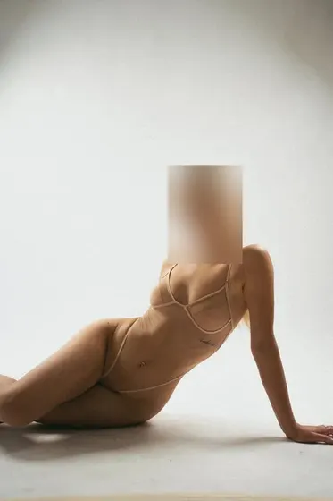 Adelajda Ivory - zdjęcie 1