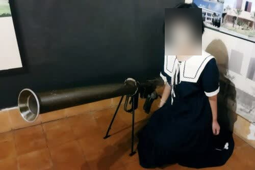 Amelia Satin - zdjęcie 3
