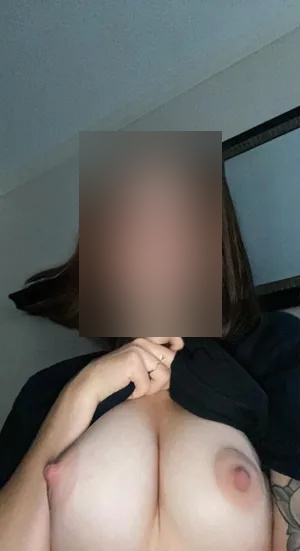 Mia Eden - zdjęcie 1